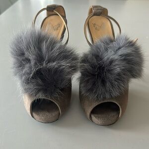 Grey suede stiletto with fur puffs